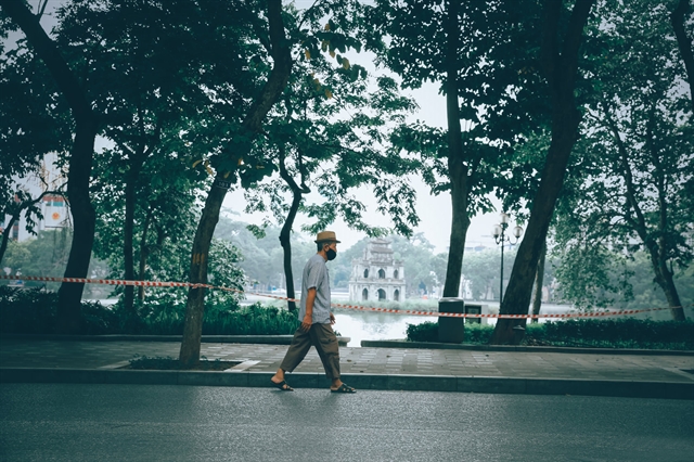PHOTO ESSAY: The lonely streets of a locked down Hà Nội