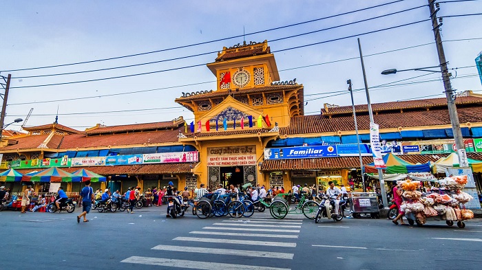 Saigon’s Chinatown to have fun, explore food and live a virtual life