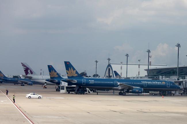 Transport Ministry proposes reducing flights from HCMC to Hanoi