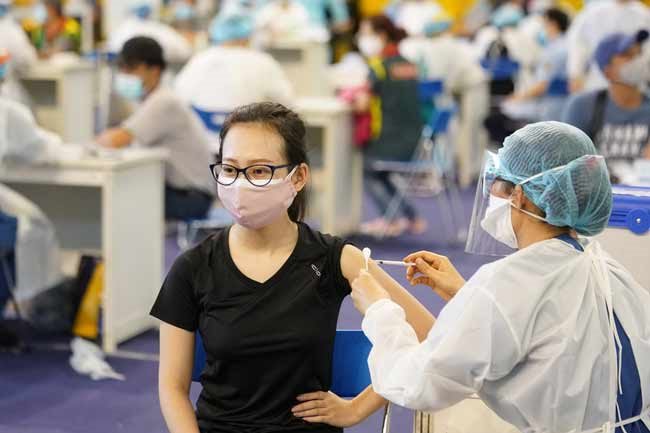 UK to donate 415,000 Covid vaccine doses to Vietnam