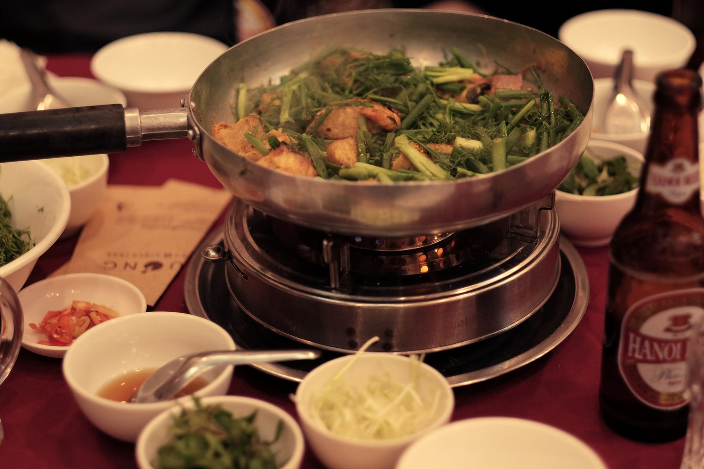 Pan asia хого. Боне вьетнамское блюдо. Вьетнамский обед. Вьетнамская кухня во Вьетнаме. Северная кухня Вьетнама.