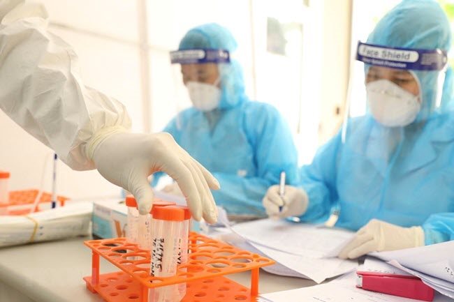 Vietnam’s Covid-19 tally jumps by 1,898 cases