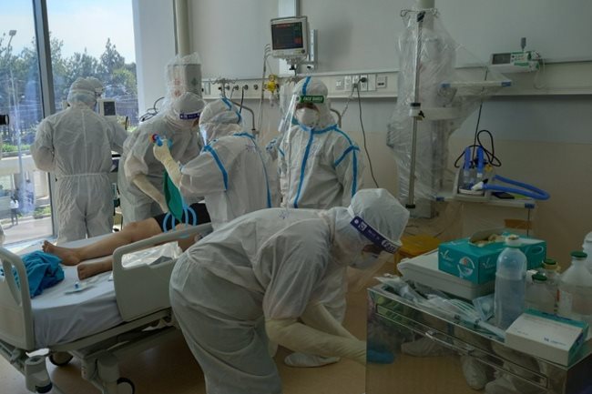 Vietnam's domestic transmission worsens as Covid-19 case count surges by 1,600