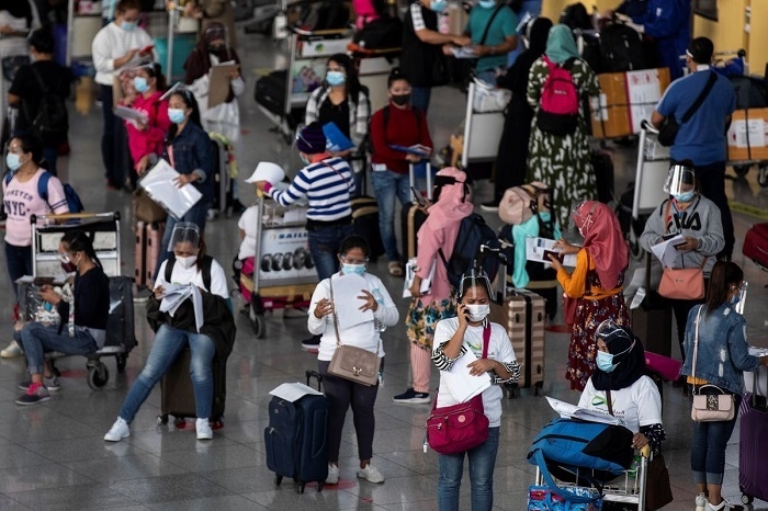 Philippines to bar travel from Malaysia, Thailand to curb Delta's spread
