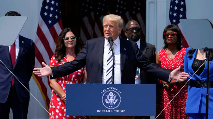 Trump Sues Facebook Twitter and Youtube For Censorship Fundraising Off The Effort