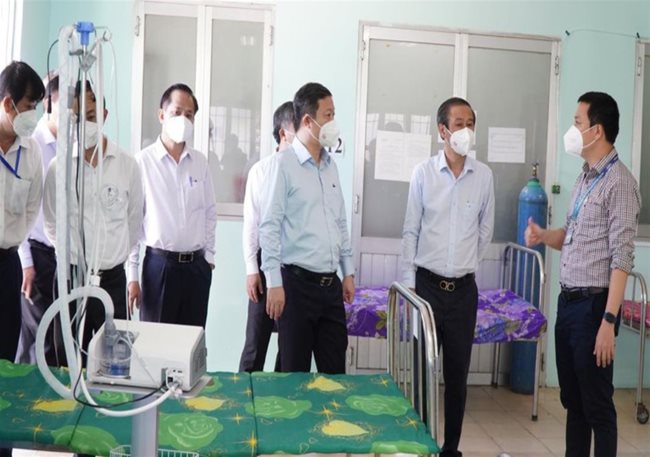 1,000-bed field hospital put into operation in HCMC