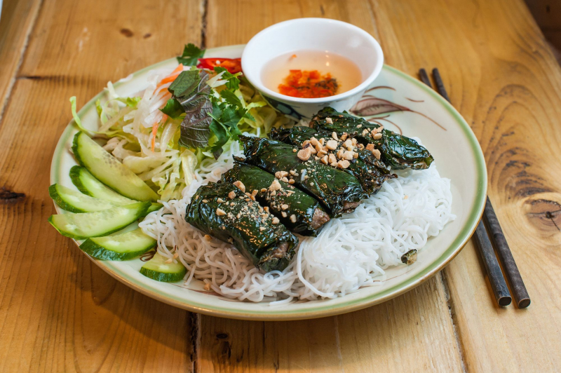 12 best snacking places in District 7, Ho Chi Minh City
