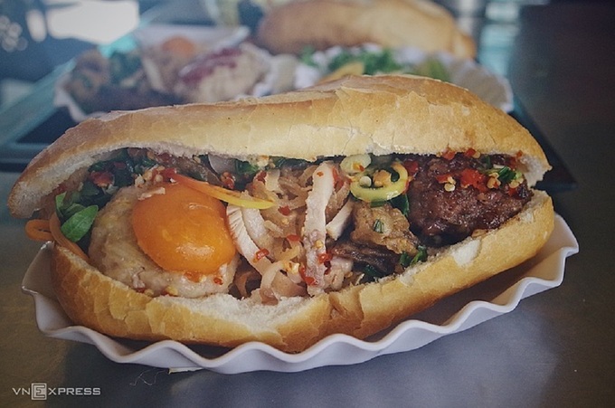 8 types of Saigon bread ‘remembers’ the epidemic season