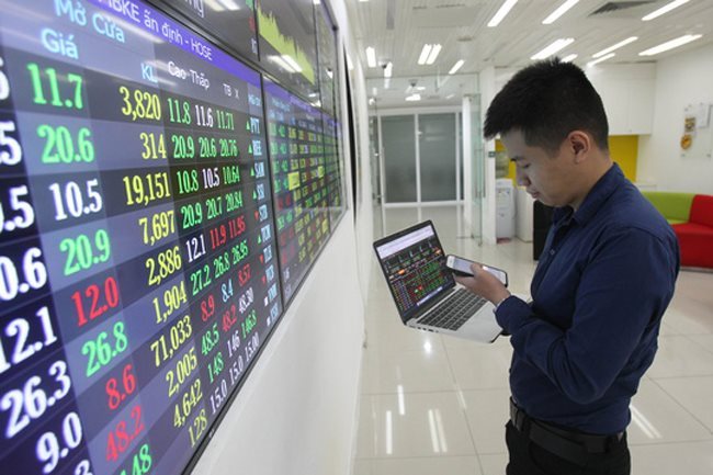 Bank, securities stocks behind main index’s increase