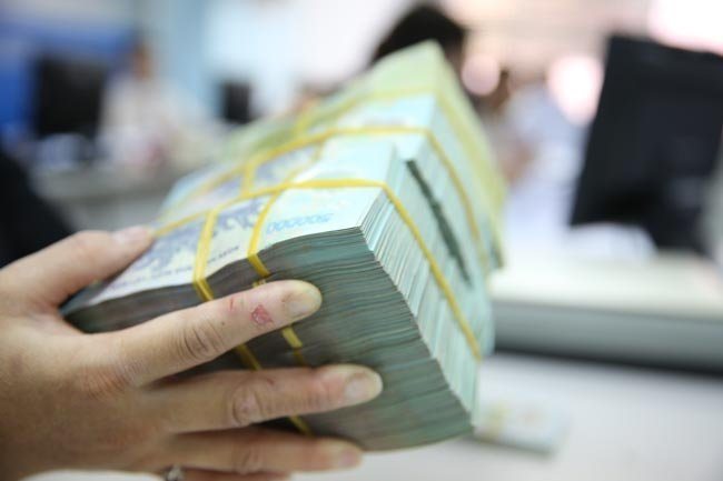 Banks commit to cutting lending rates for pandemic-hit firms