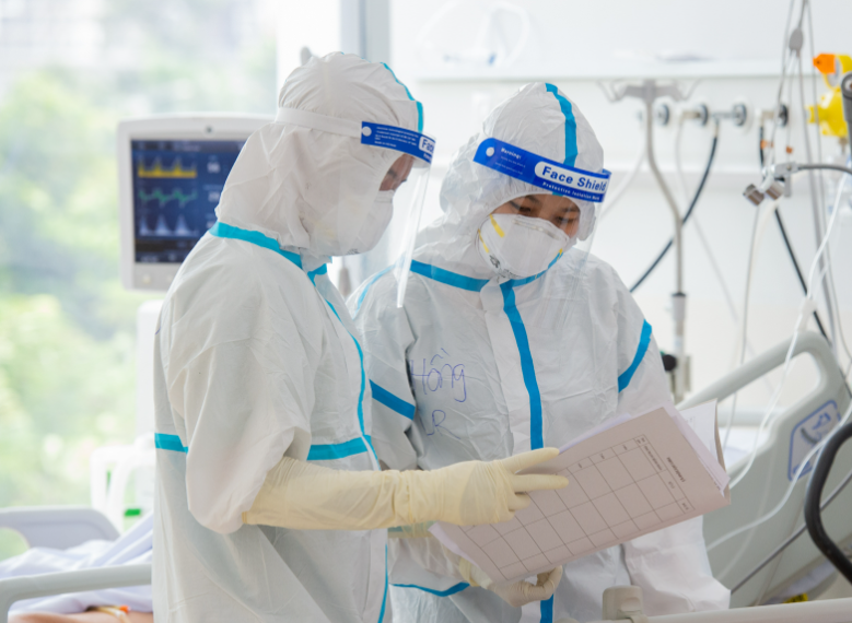 Vingroup Donates 500 000 Medicine Doses To Treat Covid Patients