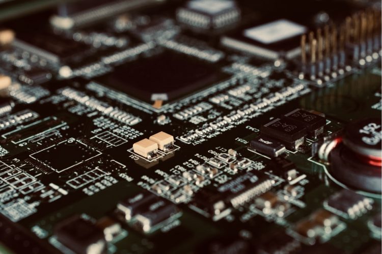 Why the electronics industry of Vietnam appeals to foreign investors?