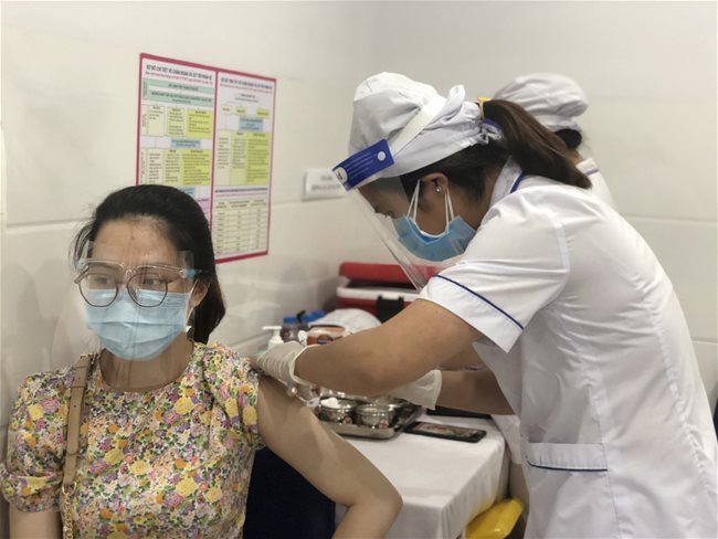 Can Tho begins Covid-19 vaccination for 1,000 pregnant women today