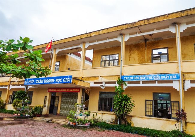 Charitable organizations support disaster recovery in Quang Ngai