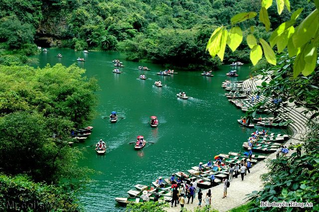 Experiences of traveling to Trang An, Ninh Binh 1 day