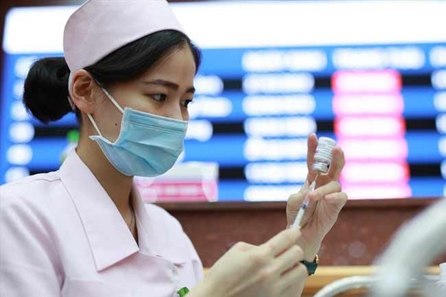 France to share 670,000 Covid-19 vaccine doses with Vietnam