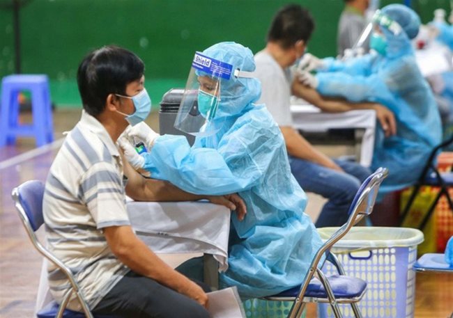 Health Ministry allows HCMC to use 1 million doses of Sinopharm vaccine