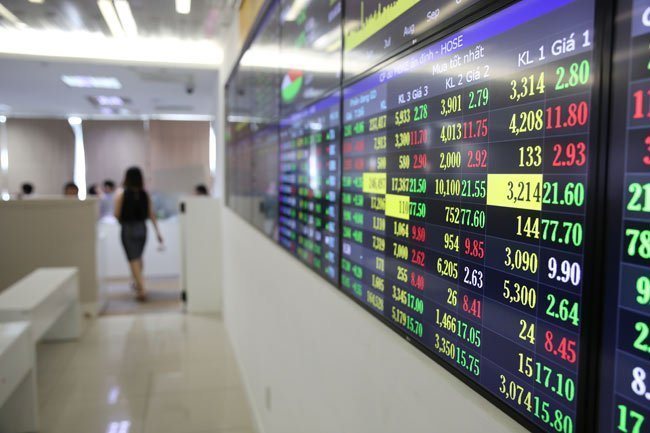Local stocks tumble on bearish mood