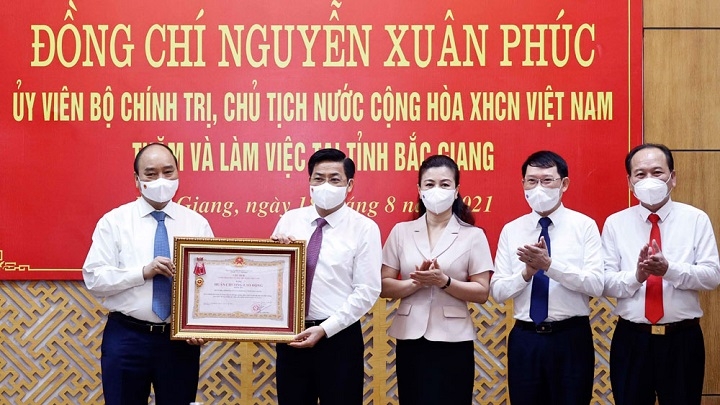 Bac Giang honoured with Labour Order for anti-pandemic achievements