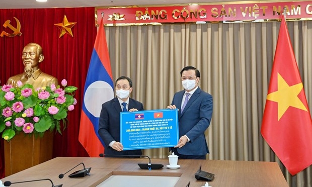 Capital cities of Vietnam, Laos foster multi-faceted cooperation