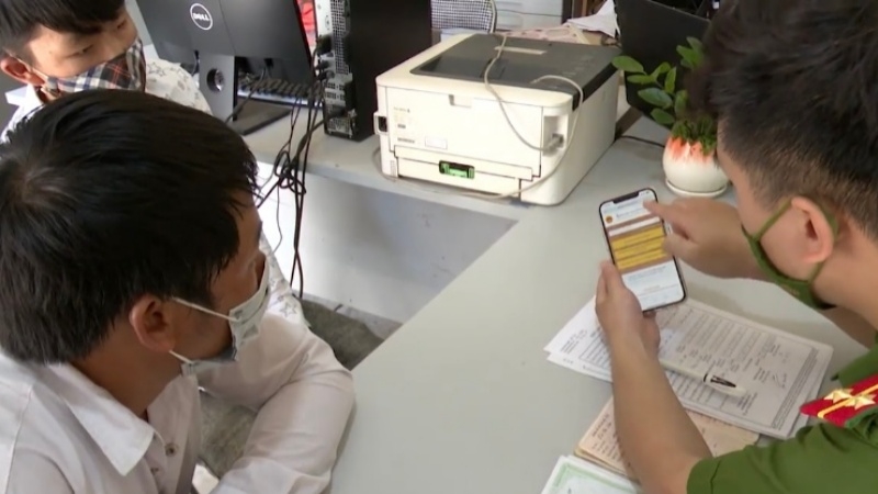 Overcoming difficulties in online residency registration for ethnic minorities