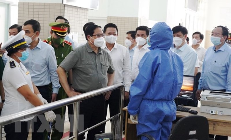 PM inspects pandemic prevention and control in Ho Chi Minh City