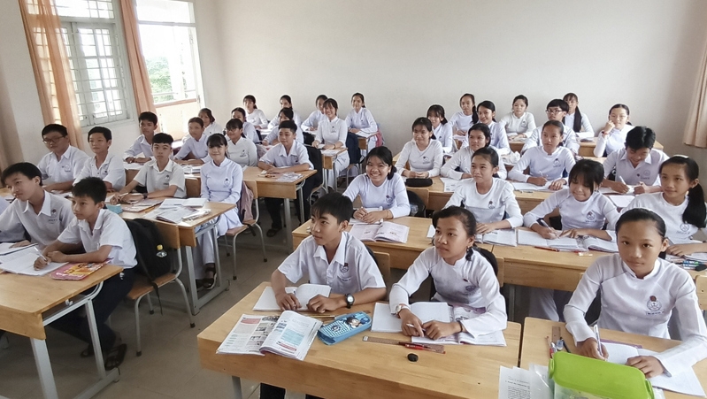 Southern provinces delay start of new school year amid virus surge