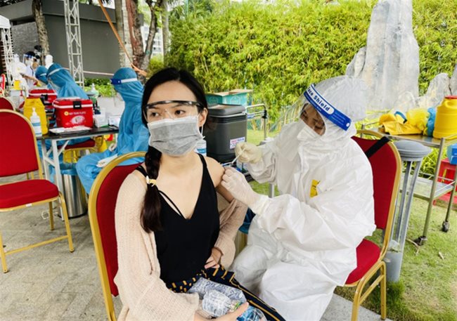South Korea donates 7.5 million syringes for HCMC’s Covid-19 vaccination
