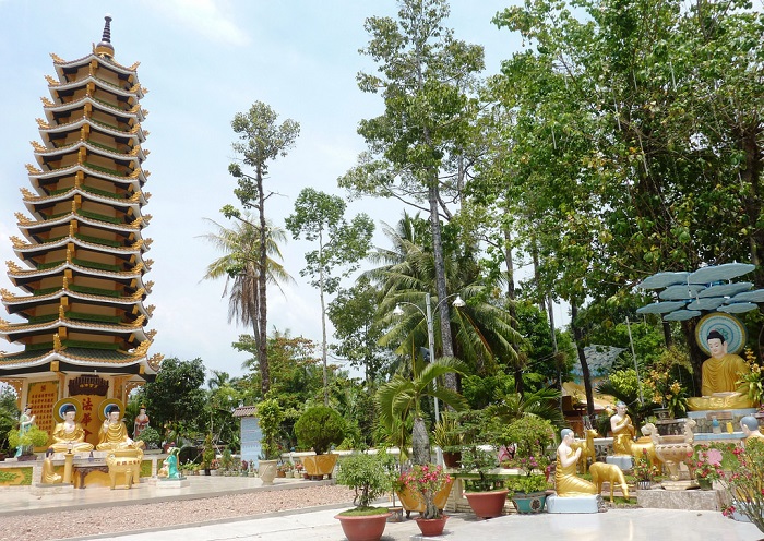 Traveling to Ha Tien to admire the unique architecture of Tam Bao ...