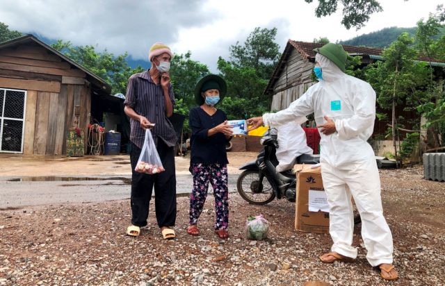 Vietnamese nationwide share love and compassion, joining the fight against the pandemic