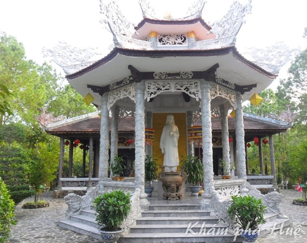 10 spiritual tourist destinations in Hue