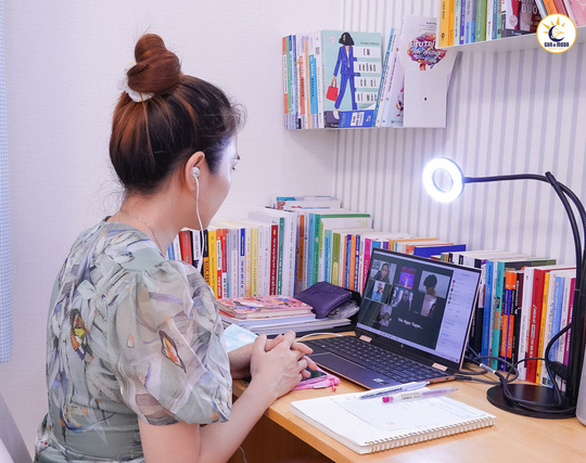 Artists offer online training courses during COVID-19 pandemic