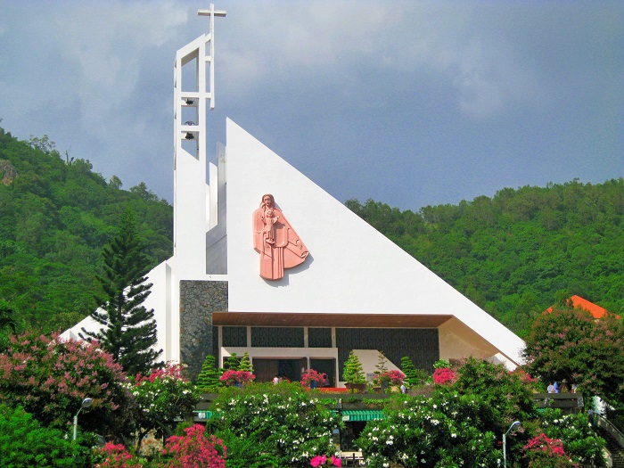 Check-in at beautiful churches in Vung Tau ‘forgot the way back
