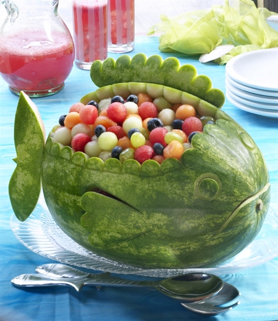 Fruit trays help wish for luck, health during Mid-Autumn Festival