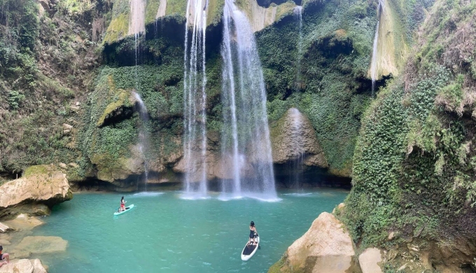 Hiding in Moc Chau, bathing in Fairy Waterfall