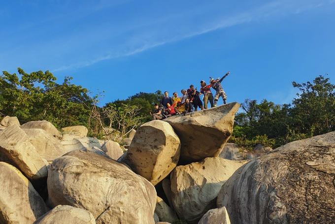 Little known steep slope on the way to Ba Den mountain