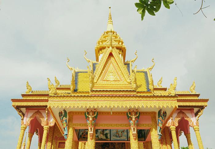 Lost in the land of Buddha at the oldest temple of Pisesaram Tra Vinh