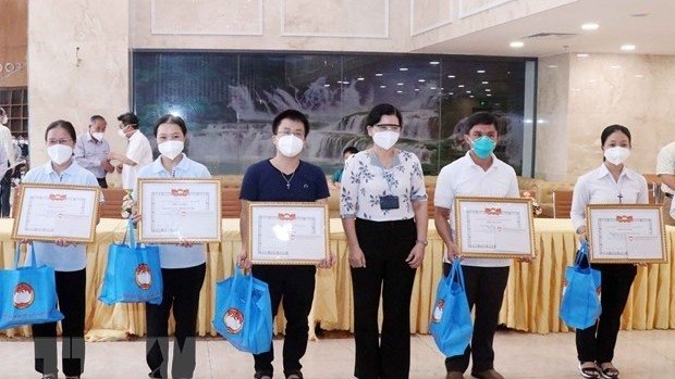 HCM City honours Catholic volunteers for COVID-19 control