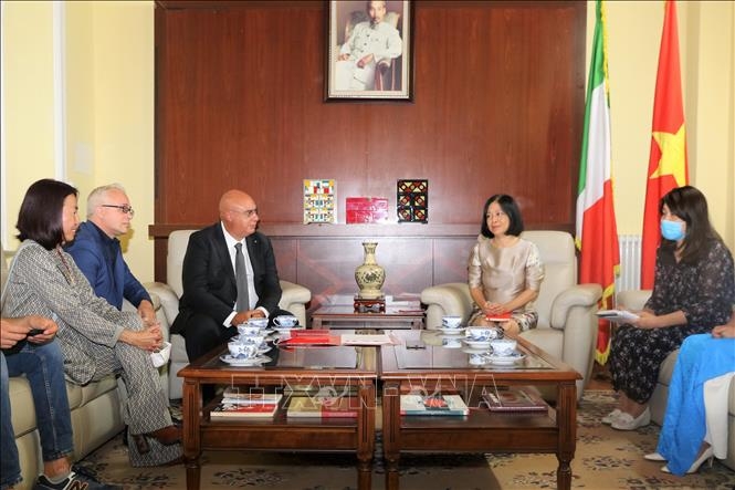 Italy willing to support Vietnam in the treatment of COVID-19