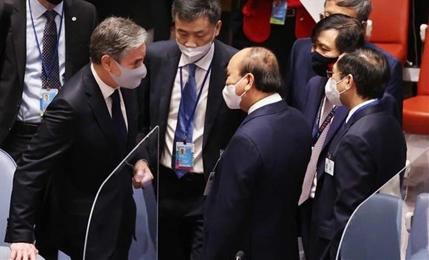 President Nguyen Xuan Phuc continues hectic schedule in New York