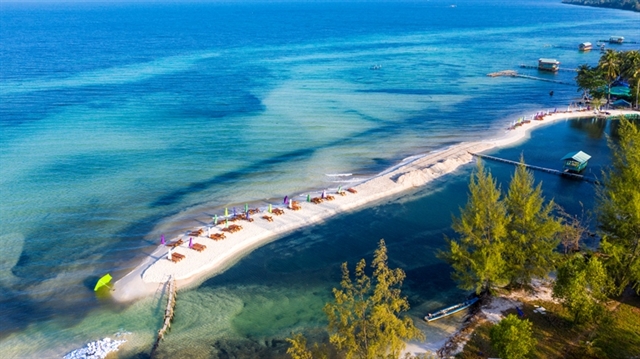 PM agrees on pilot plan to welcome foreign tourists to Phú Quốc starting October