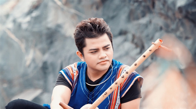 Singer Y Jang Tuyn dies of COVID-19