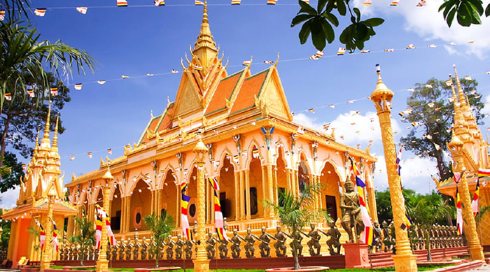 Visit Phu Ly Pagoda – a Khmer-style ancient temple in Vinh Long
