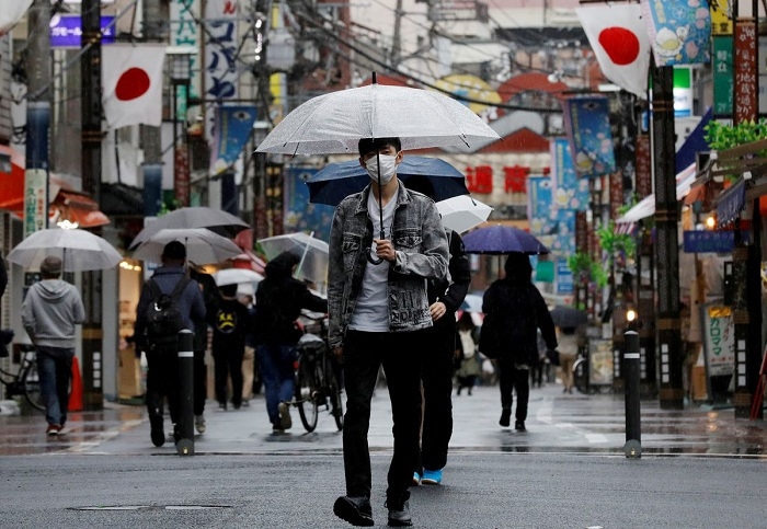 Japan seeks to extend COVID emergency curbs in Tokyo, other areas