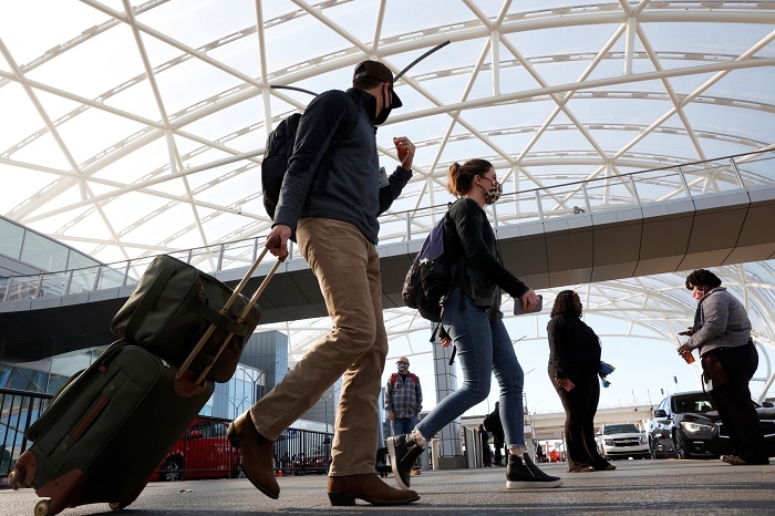 US to relax travel restrictions for vaccinated foreign air travelers in November