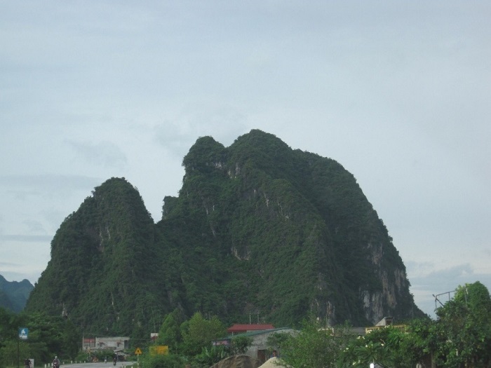 Cultural beauty at the relics of Tien Lang Son pagoda