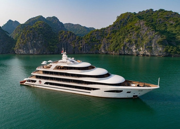 Experience booking Halong cruise from A to Z » Breaking News, Latest World  News Updates - VietReader Viet Nam