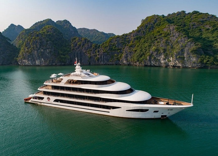 Experience booking Halong cruise from A to Z » Breaking News, Latest World News Updates - VietReader Viet Nam