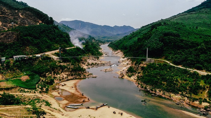 Going to Quang Binh, remember to go upstream, go over the waterfall in Long Dai River – Tam Lu Waterfall