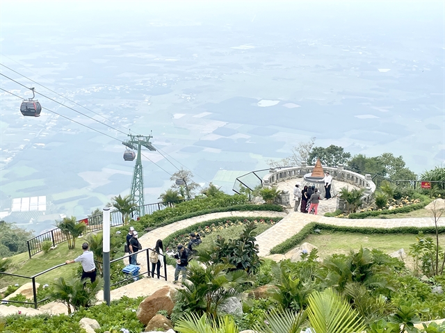 HCM City kickstarts domestic travel with closed tours to safe destinations